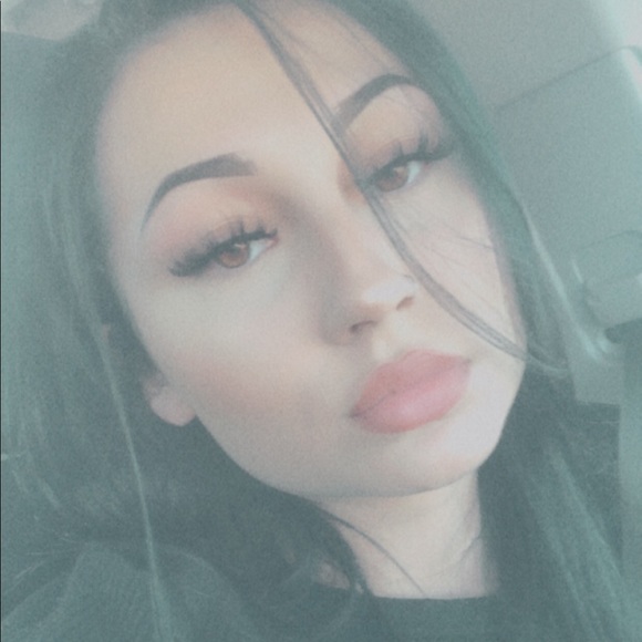 Meet your Posher, Hunter - Picture 1 of 1